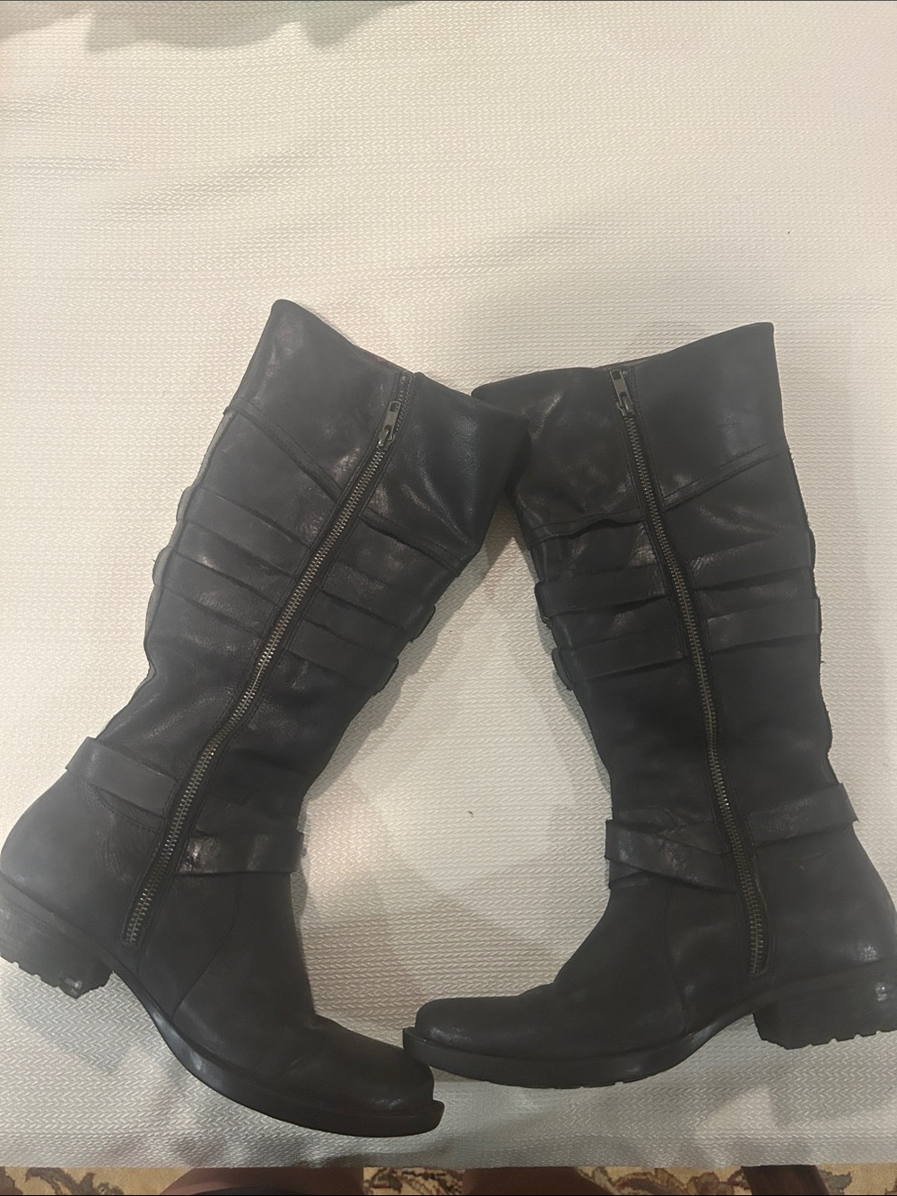 Black Leather Mid-Calf Women's Zip Boots